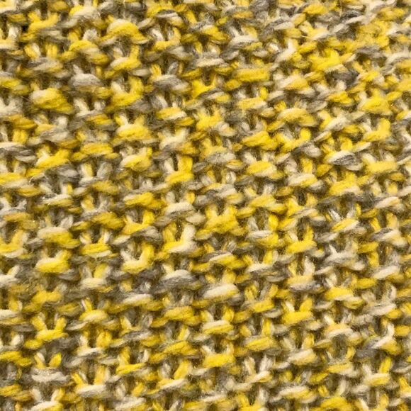 Beautiful knit sweater   - Picture 7 of 12